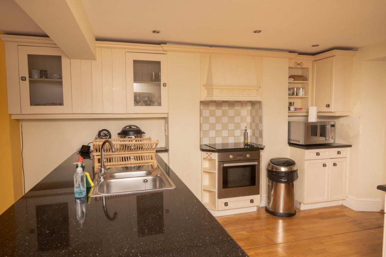 The Angel Place Hideaway - Fair 4Bdr House With Terrace Лондон Екстериор снимка