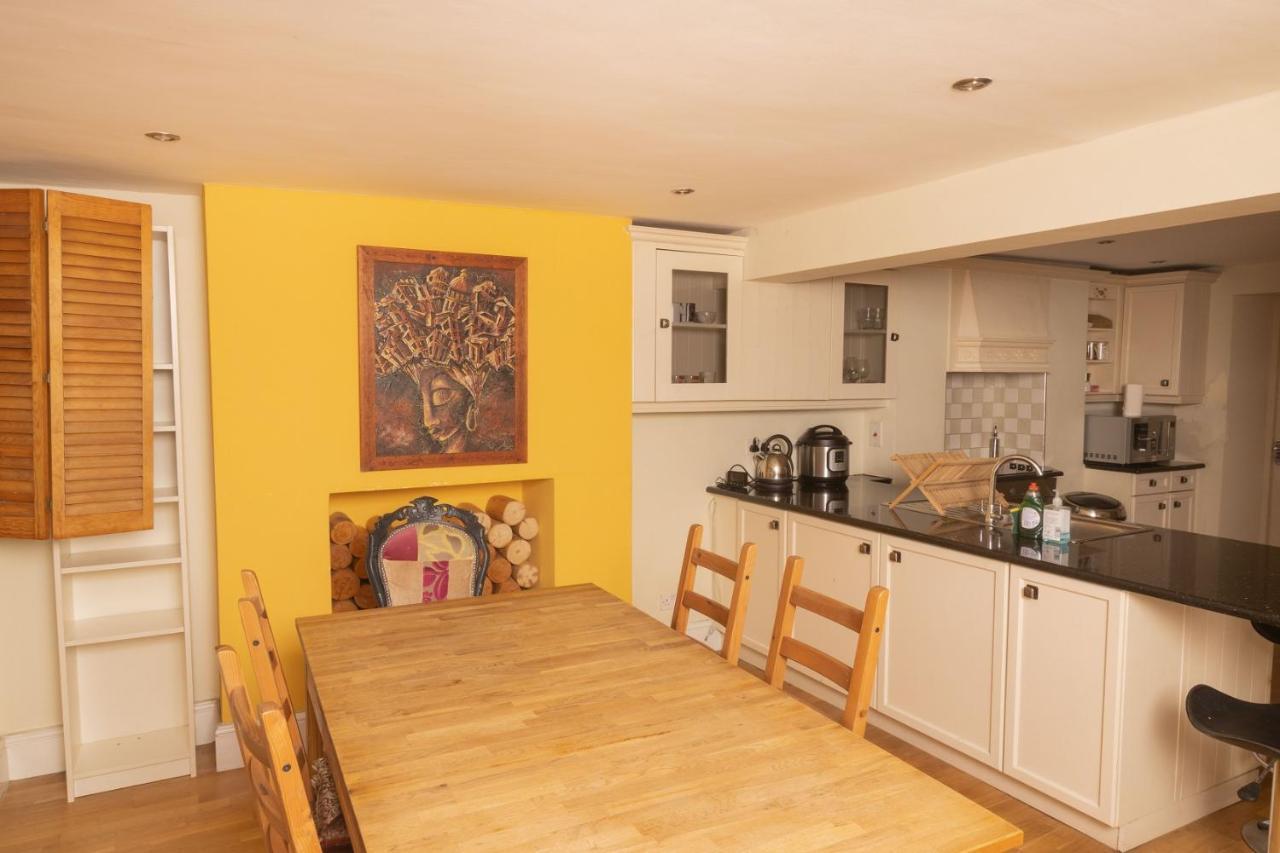 The Angel Place Hideaway - Fair 4Bdr House With Terrace Лондон Екстериор снимка