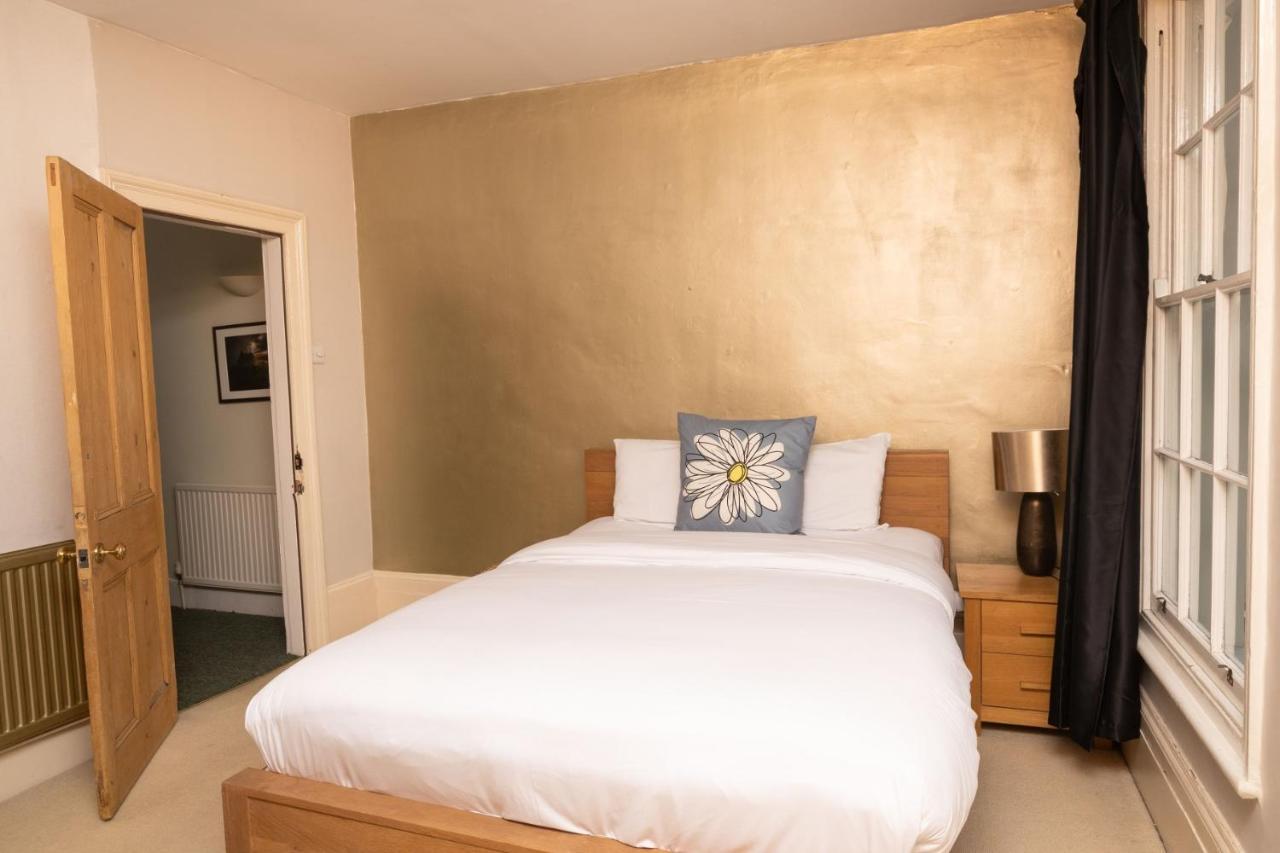The Angel Place Hideaway - Fair 4Bdr House With Terrace Лондон Екстериор снимка